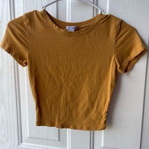 Crop top tee